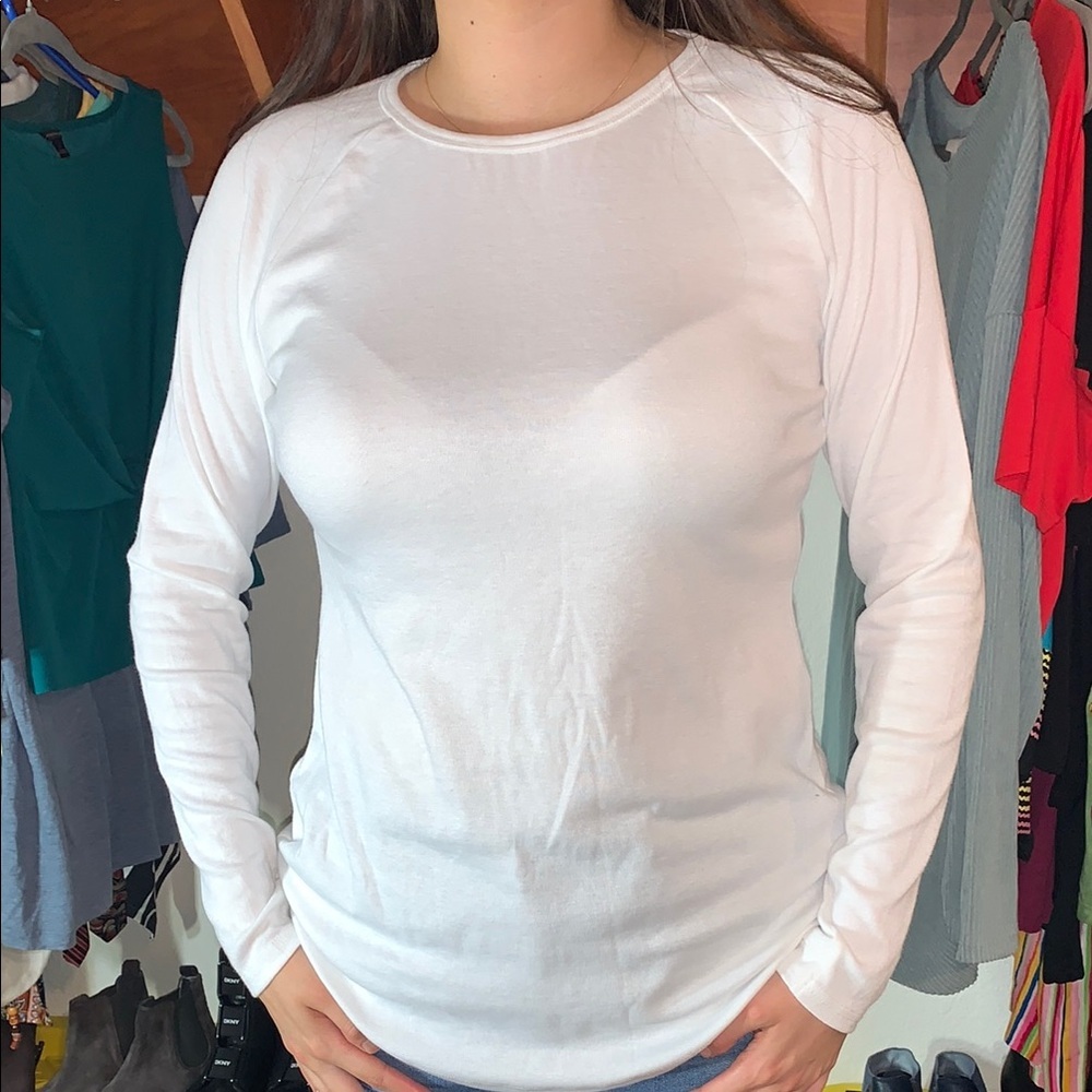 VVR Classic White Long Sleeve Top size Small